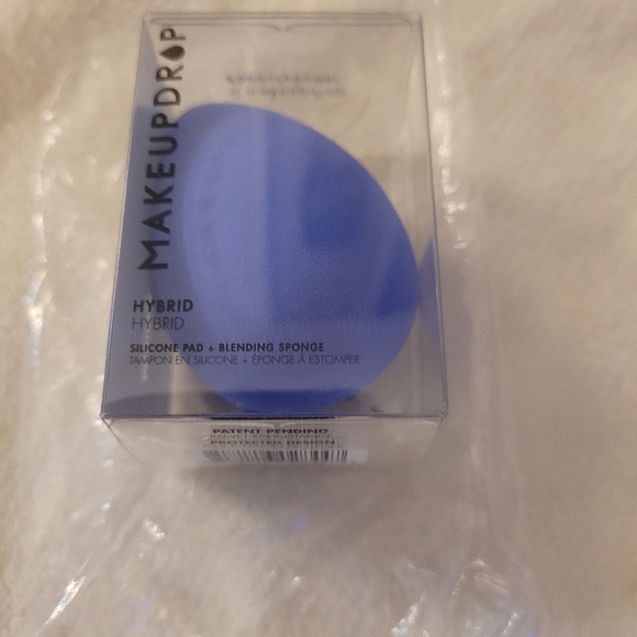 Makeup Drop Blending Sponge - Picture 3 of 3